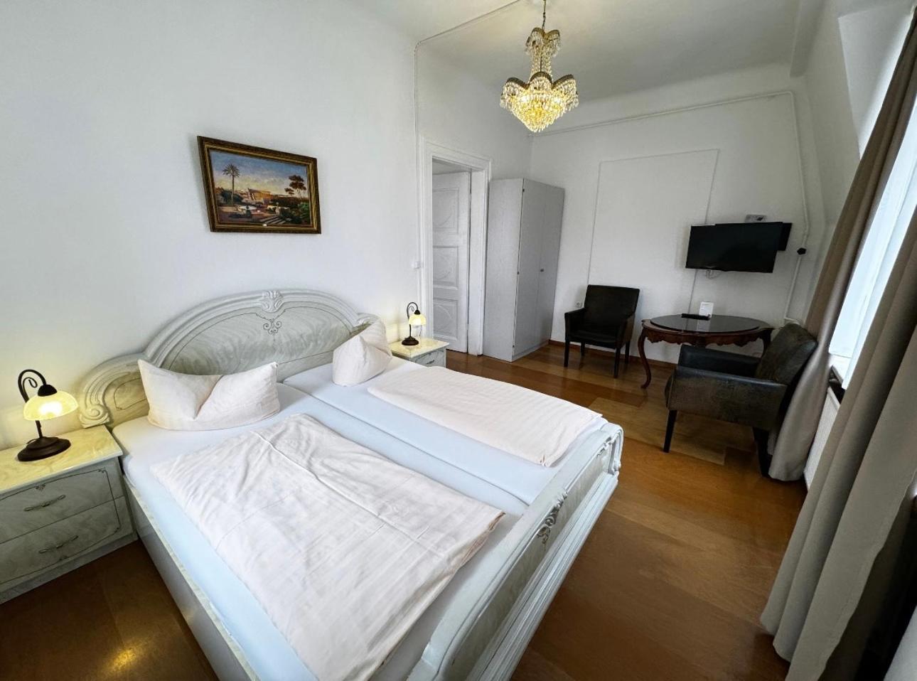 Hotel Zu Den Linden Dresden Bagian luar foto