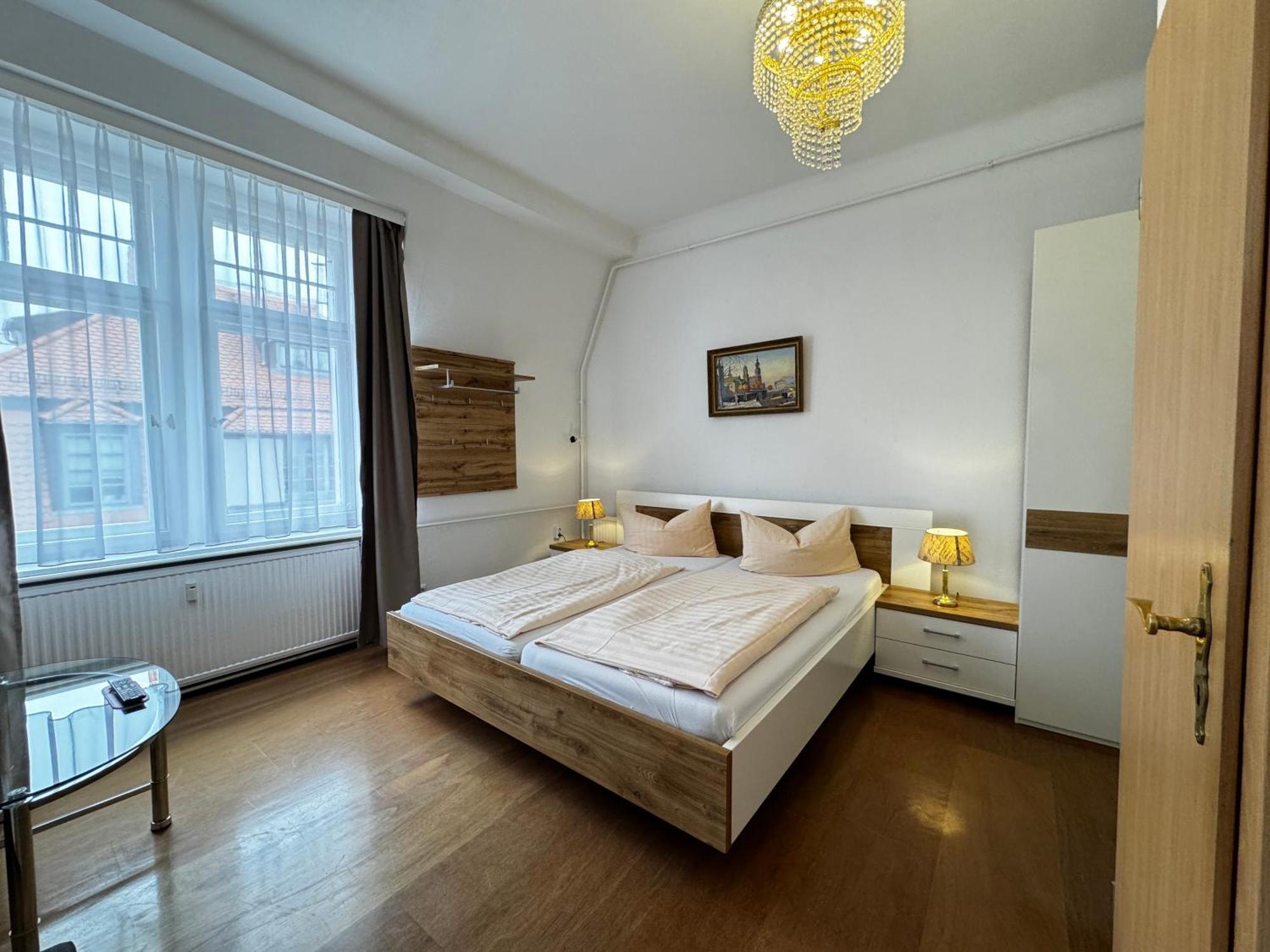 Hotel Zu Den Linden Dresden Bagian luar foto