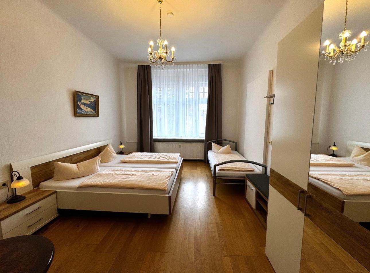 Hotel Zu Den Linden Dresden Bagian luar foto