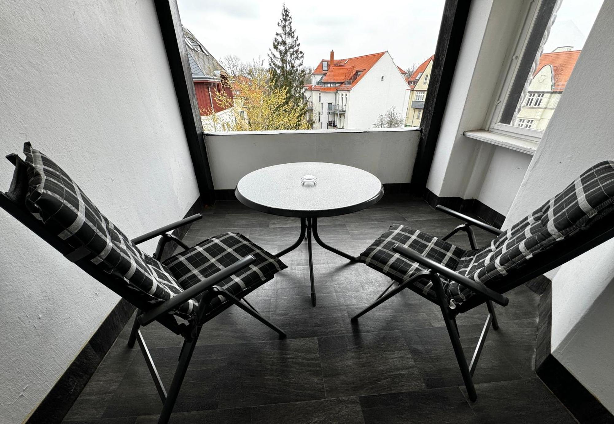 Hotel Zu Den Linden Dresden Bagian luar foto